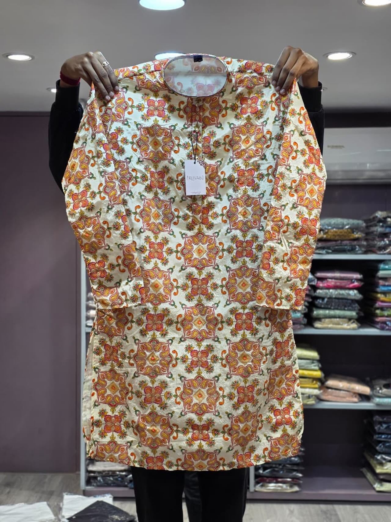 Geometric Embroidered Kurta