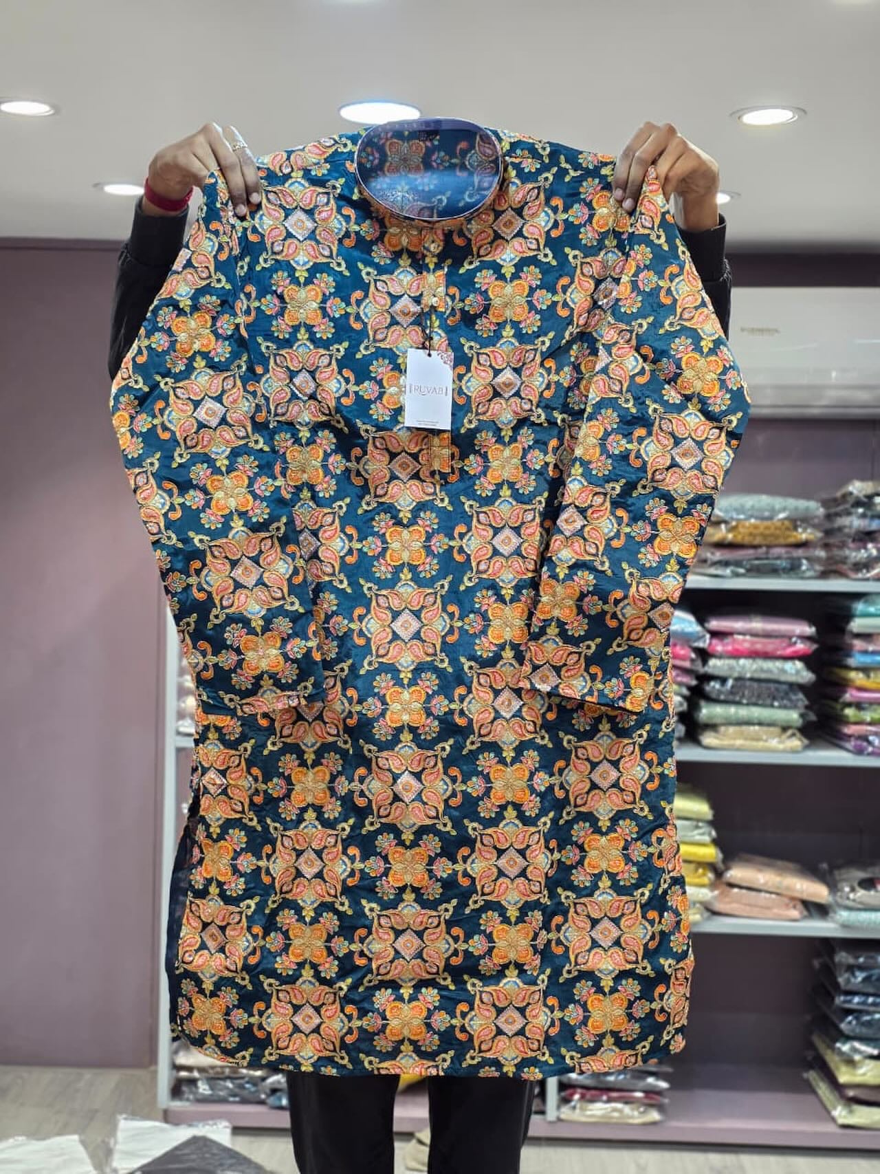 Geometric Embroidered Kurta